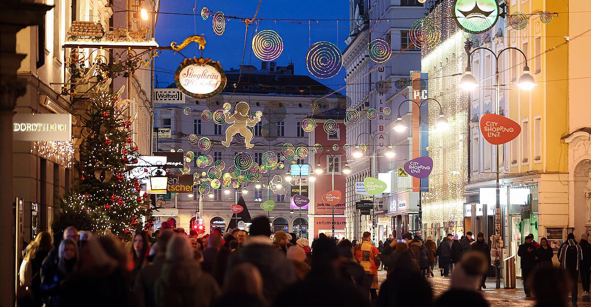 -sterreicher-geben-389-Euro-f-r-Weihnachtsgeschenke-aus