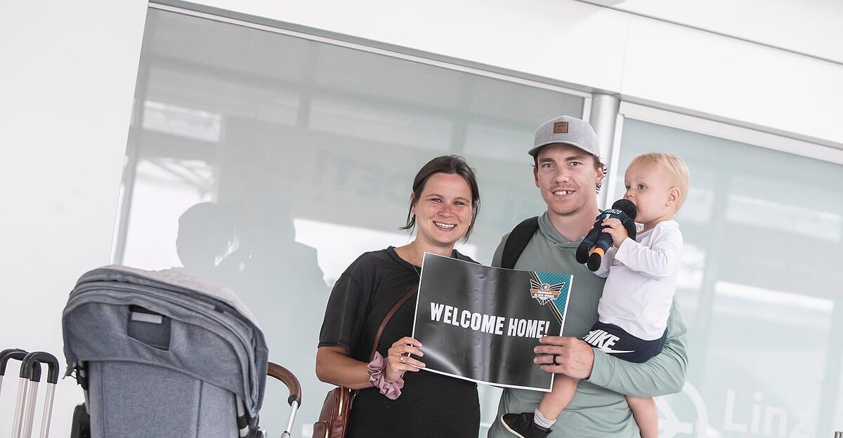 Erster-Black-Wings-Neuzugang-in-Linz-gelandet