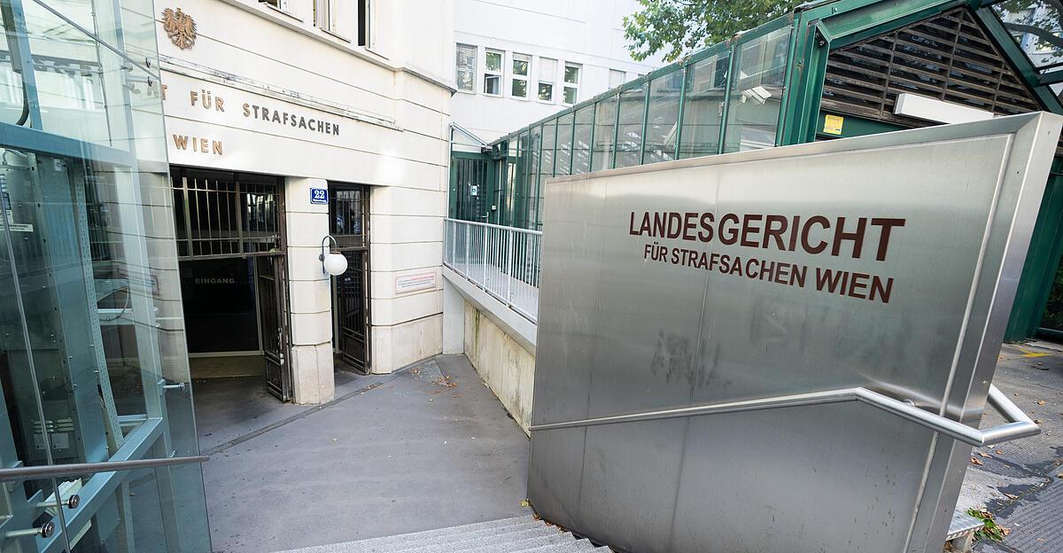 Schaden-in-Millionenh-he-Haftstrafen-f-r-vier-falsche-Polizisten