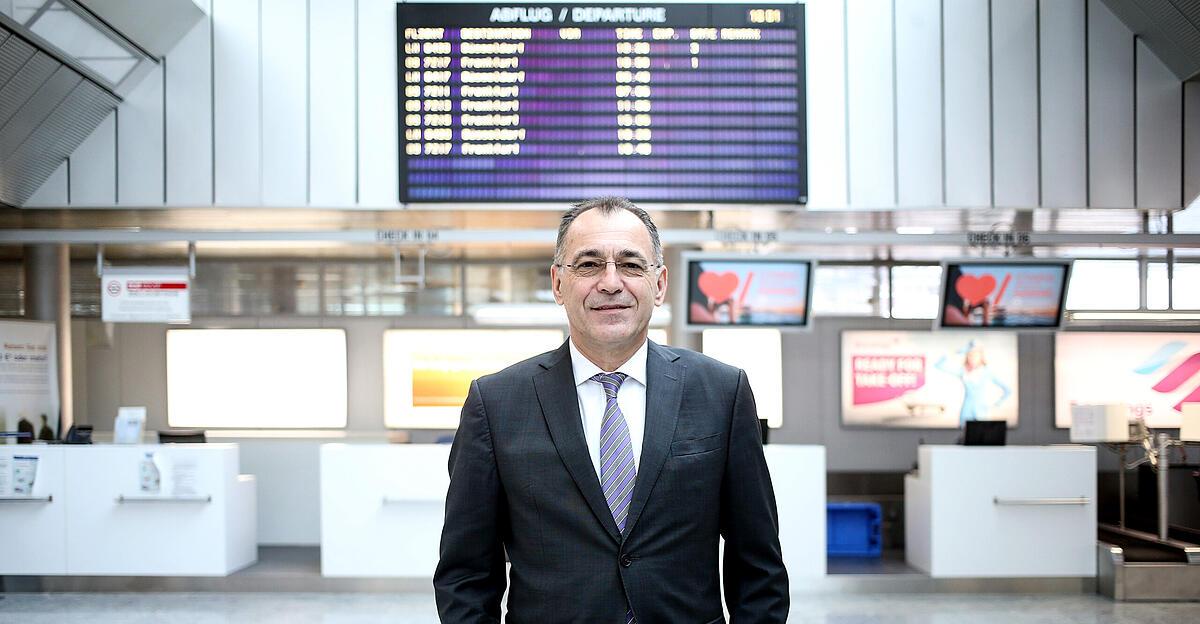 Wie rettet man den Linzer Flughafen? Privatisierung? Mehr Chartergeschäft?