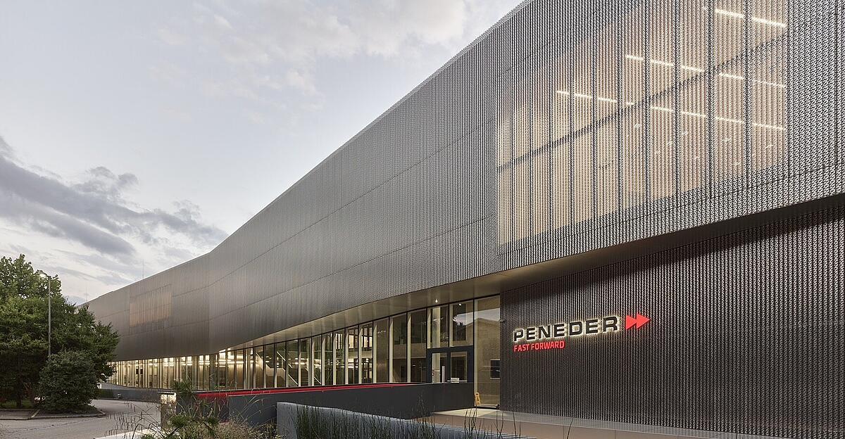 Vernetzte-T-rsysteme-vom-Familienunternehmen-Peneder-aus-Atzbach