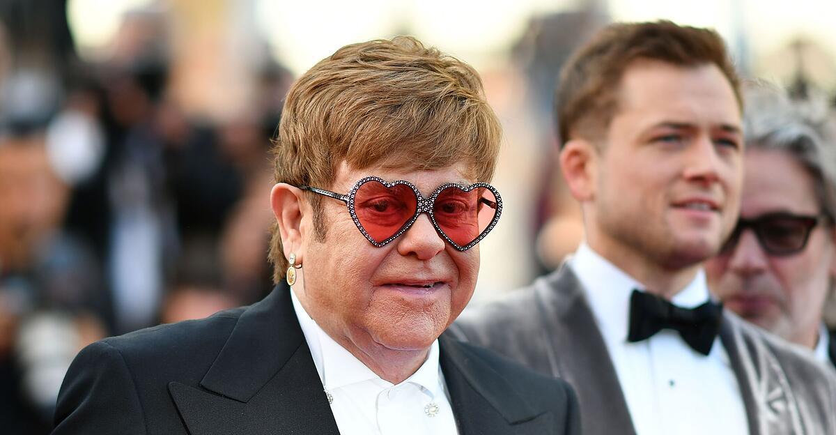 -Ich-bin-keine-Bank-Streit-um-Geld-zwischen-Elton-John-und-Prinz-Harry