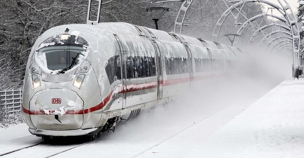 Flugausf-lle-Zugversp-tungen-Stau-Winter-hat-europ-ische-L-nder-fest-im-Griff