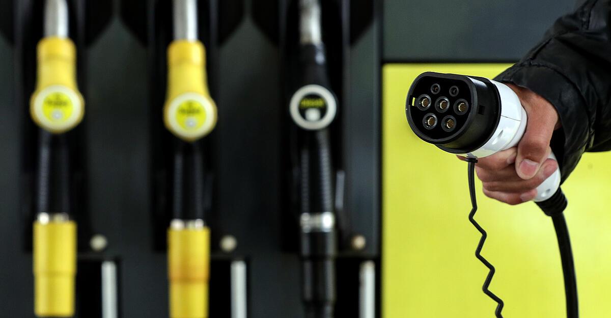 E-Autos-Wie-man-die-g-nstigsten-Ladestellen-findet