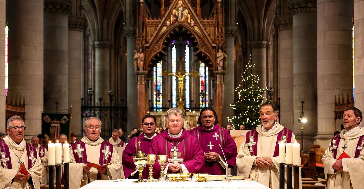 Mehr-als-900-Menschen-beim-Requiem-f-r-Ratzenb-ck