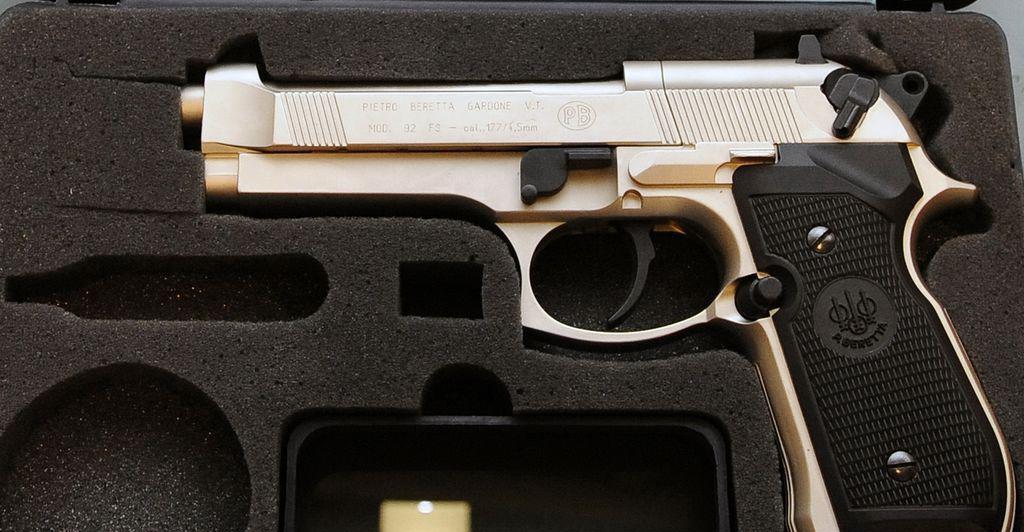 Immer-mehr-Private-besitzen-Waffen