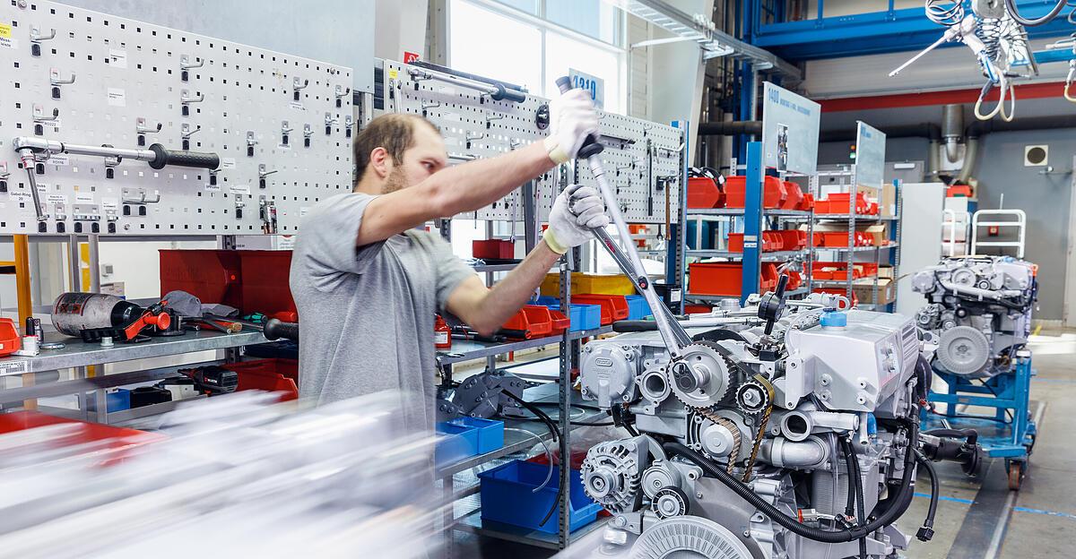 Steyr-Motors-produziert-500-Motoren-f-r-den-Leopard-2-Panzer