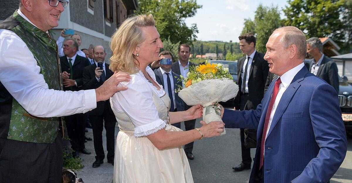 NEOS-wollen-Ex-Ministerin-Kneissl-Staatsb-rgerschaft-entziehen