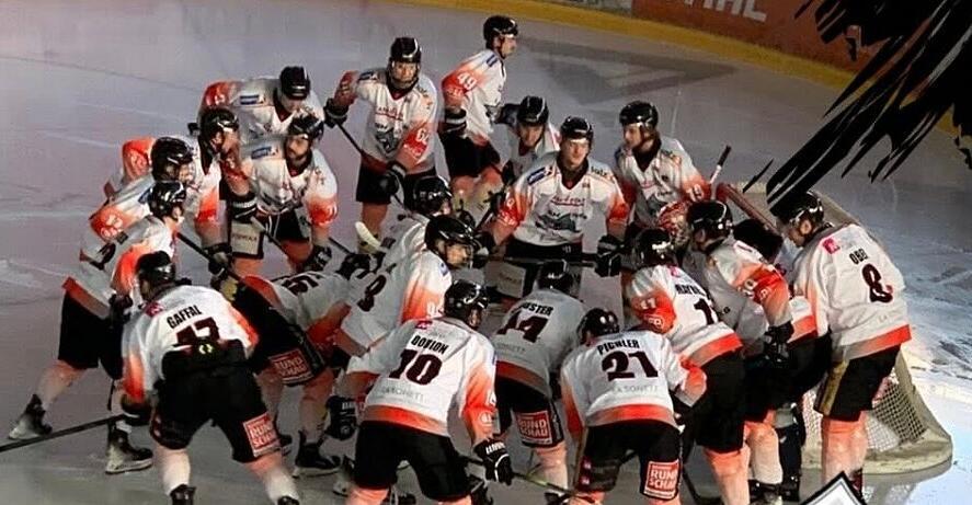 Im-Eishockey-Unterhaus-grassiert-schon-das-Play-off-Fieber