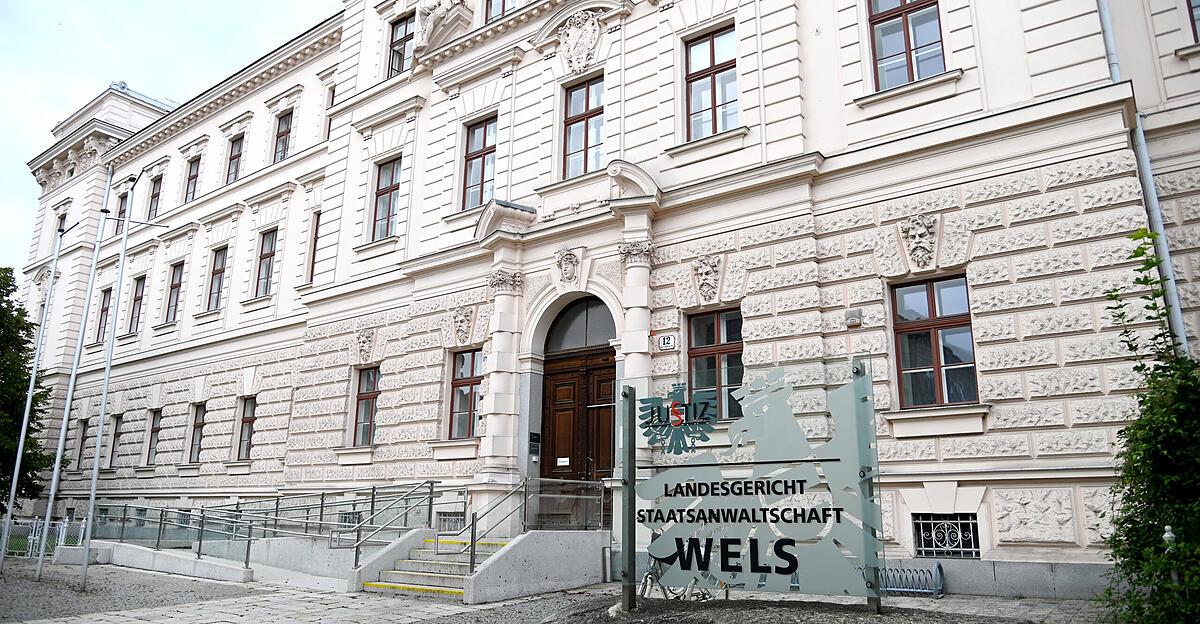 Geiselnahme Im AMS Gmunden Ziel War Wohnung F r Immer Im Gef ngnis geiselnahme-im-ams-gmunden-ziel-war-wohnung-f-r-immer-im-gef-ngnis