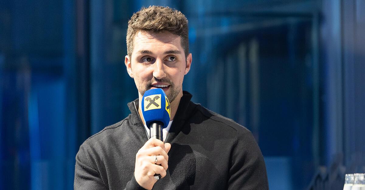 Simon Schöbel on