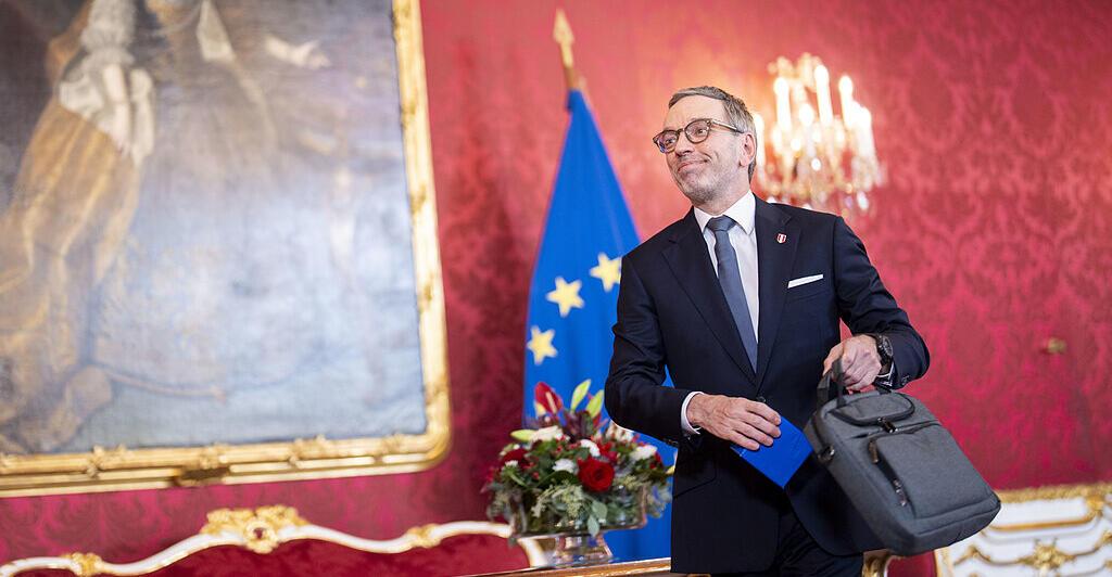 Was Herbert Kickl dem Bundespräsidenten schenkte