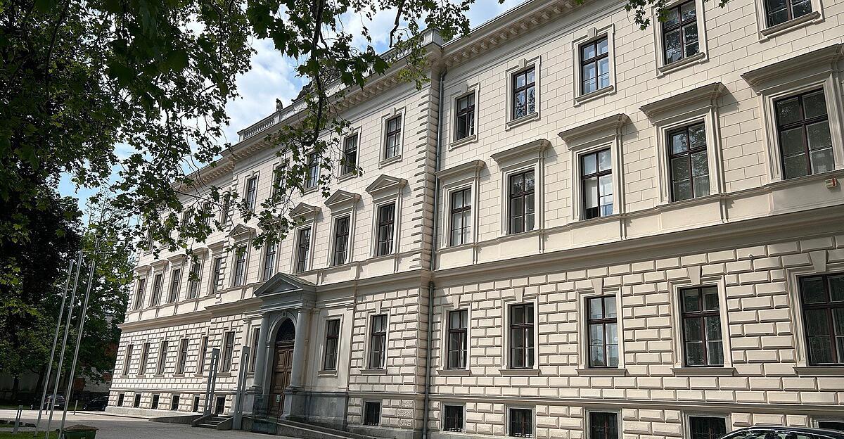 Insolvenz: Logistiker aus dem Innviertel ging das Geld aus | Nachrichten.at Insolvenz: Logistiker aus dem Innviertel ging das Geld aus | Nachrichten.at