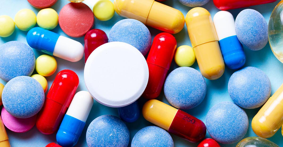 Les pharmacies vérifient comment les médicaments agissent ensemble