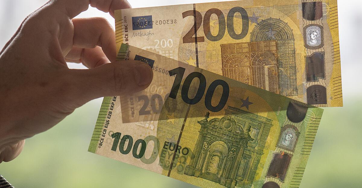 What should the new euro banknotes look like?