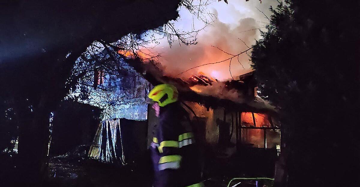 Single-family house in full fire: large-scale operation in the Freistadt ...