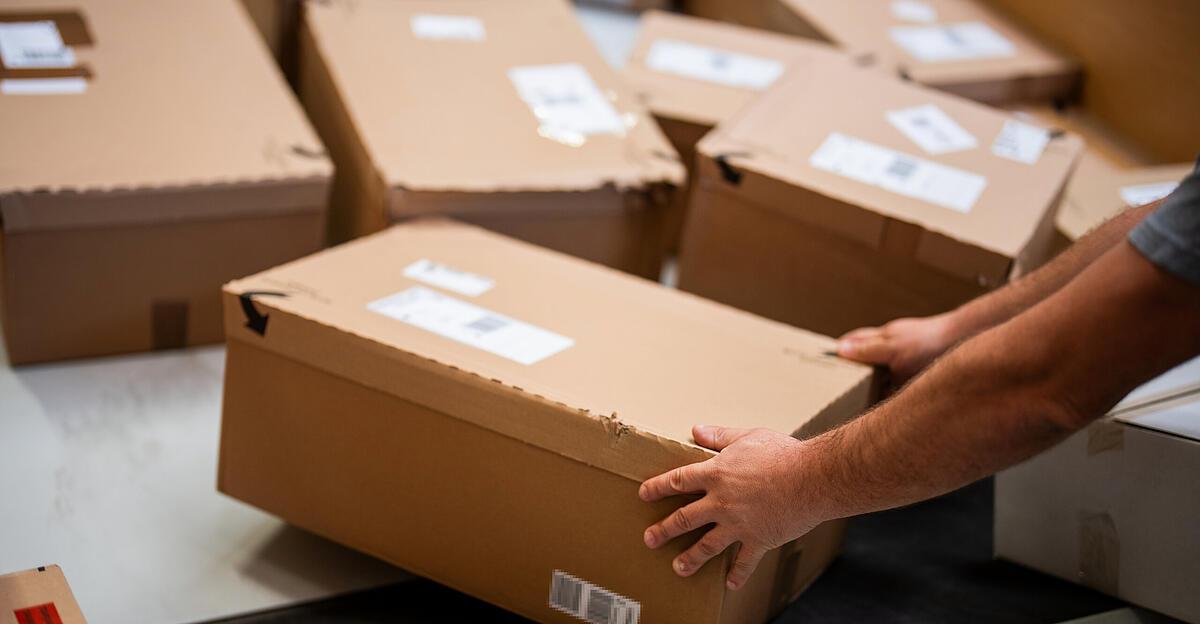 Austrian Retail Association launches petition to abolish parcel tax