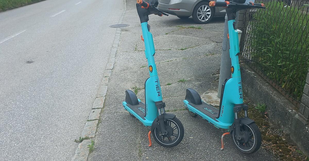 E-scooter au milieu du trottoir