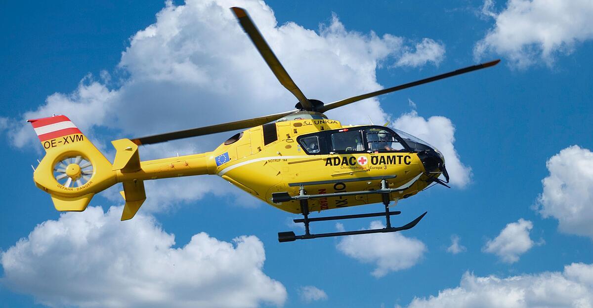 Biker (27) crashed into guardrail in Gosau