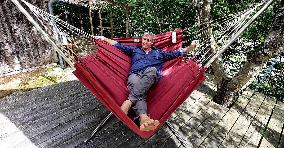 Andreas Huber, the man who invented his hammock - | and himself - | ...