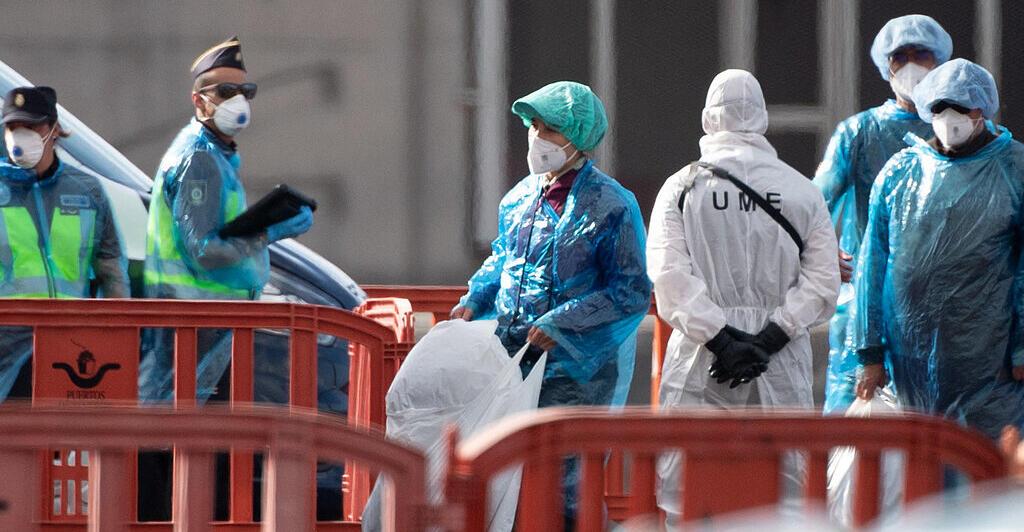 Hantavirus: Final evacuation flights from cruise ship