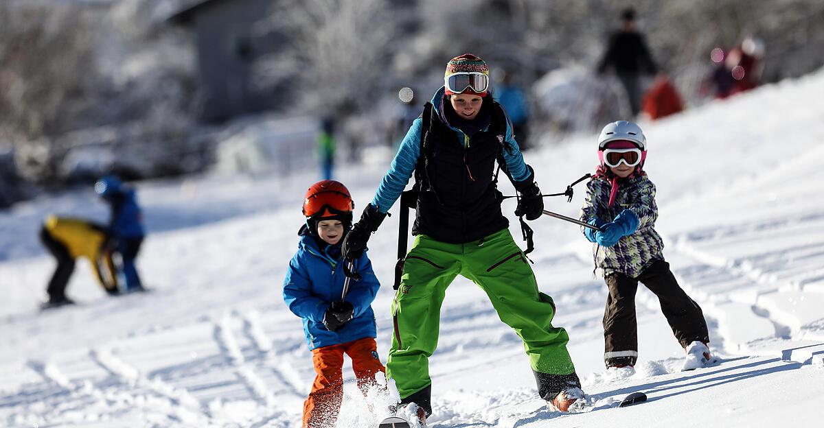 Skifahren in Oberösterreich wird teurer: Das kosten Liftkarten in der ...