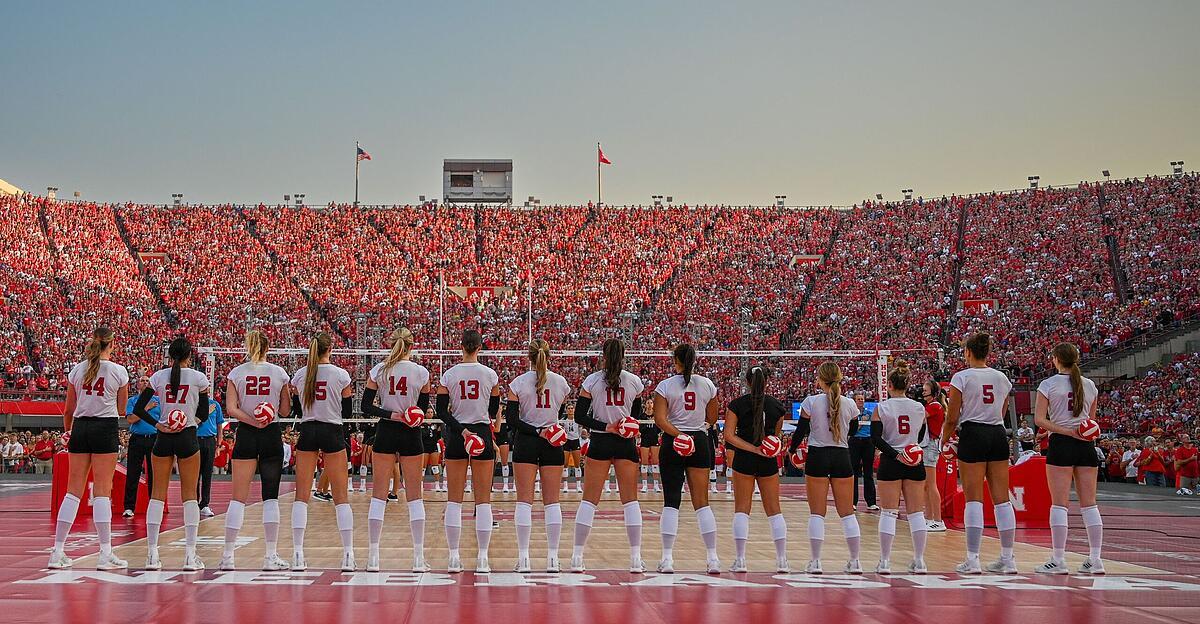 Volleyball is the sport with the highest attendance in the women’s sport in the United States