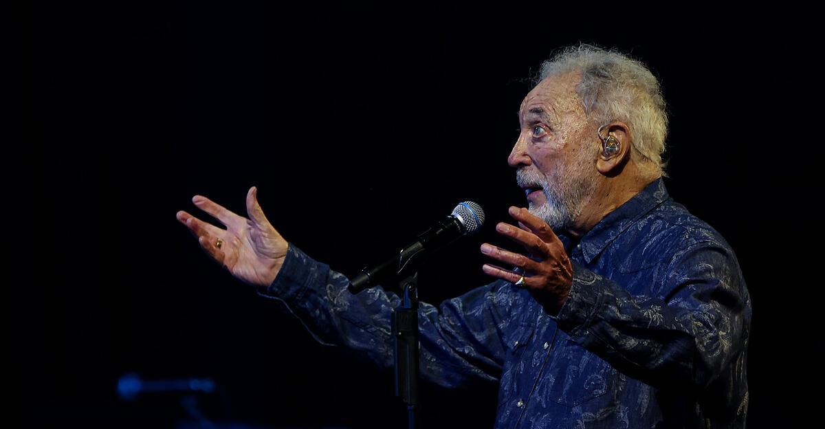 Sir Tom Jones delighted with his timeless baritone and