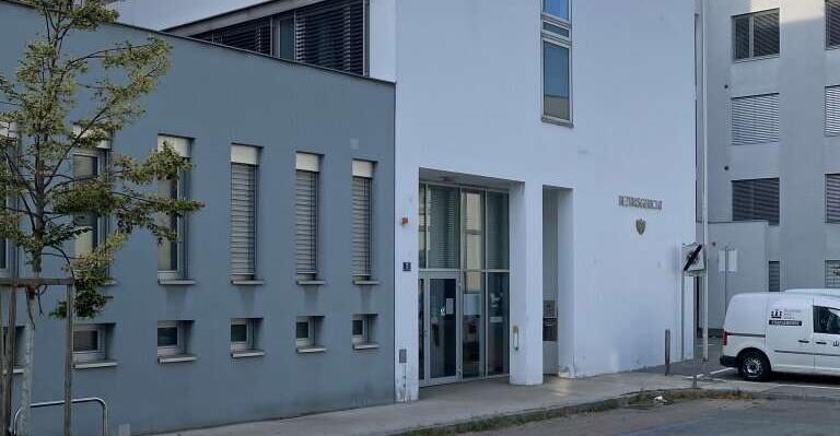 Curious: Klosterneuburg District Court is up for sale.