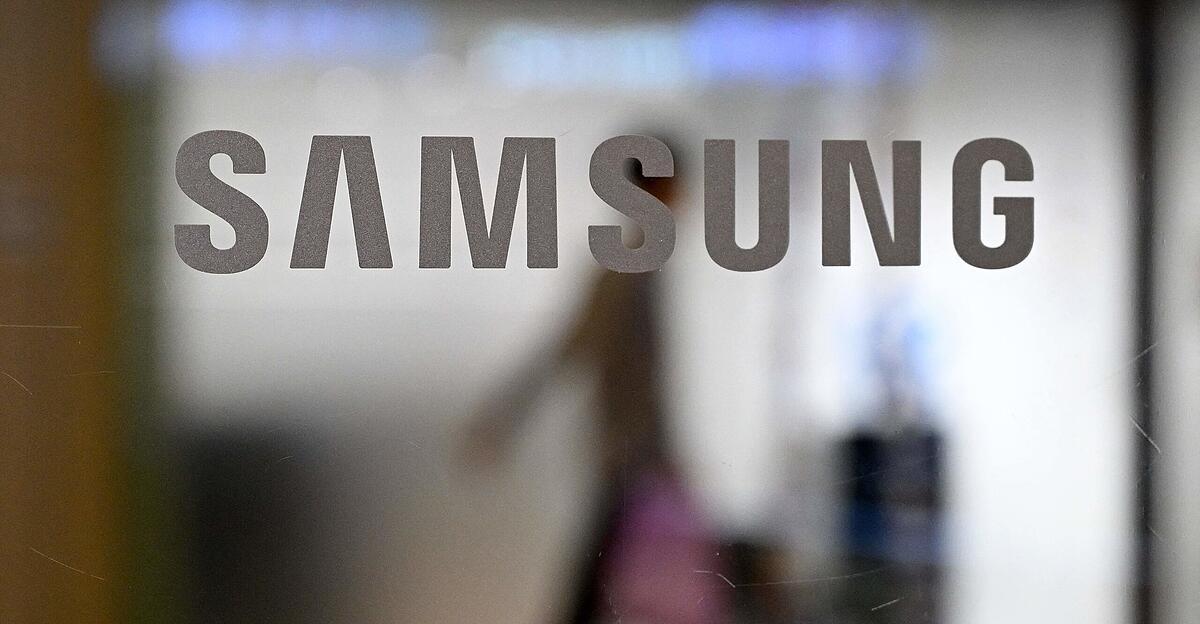 Samsung managers have to work six days instead of five Samsung managers have to work six days instead of five