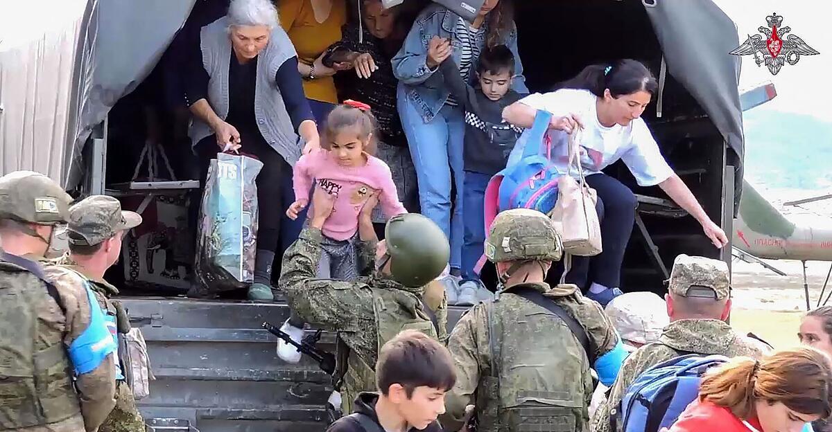 Mittlerweile mehr als 90.000 Menschen aus Bergkarabach auf der Flucht
