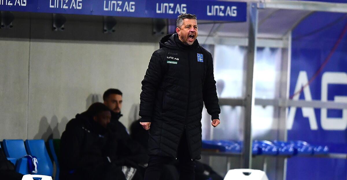 Blau-Weiß-Trainer: