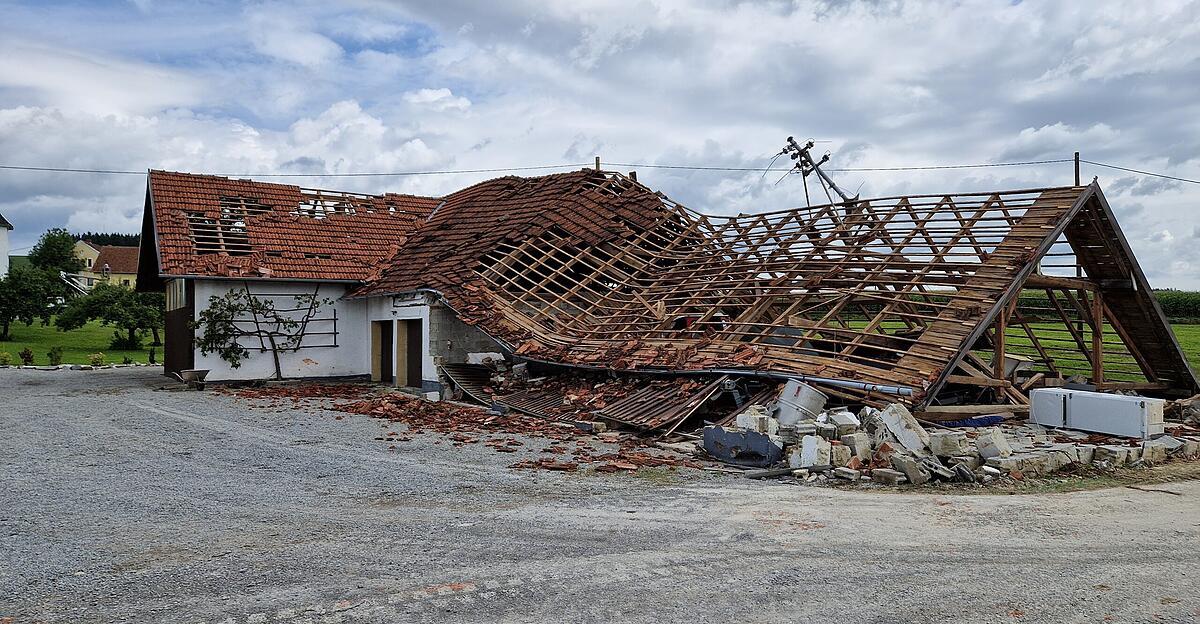 Tornado passed over Taufkirchen an der Pram: