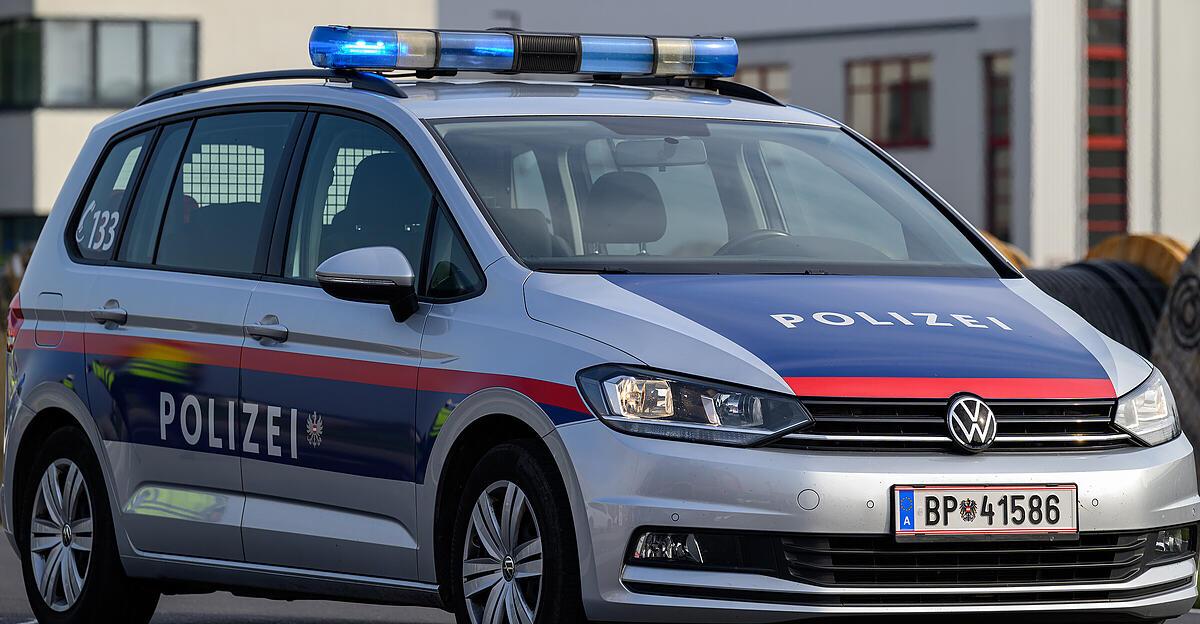 Schlag gegen Rechtsextremismus: Zahlreiche Beweise bei Hausdurchsuchungen sichergestellt