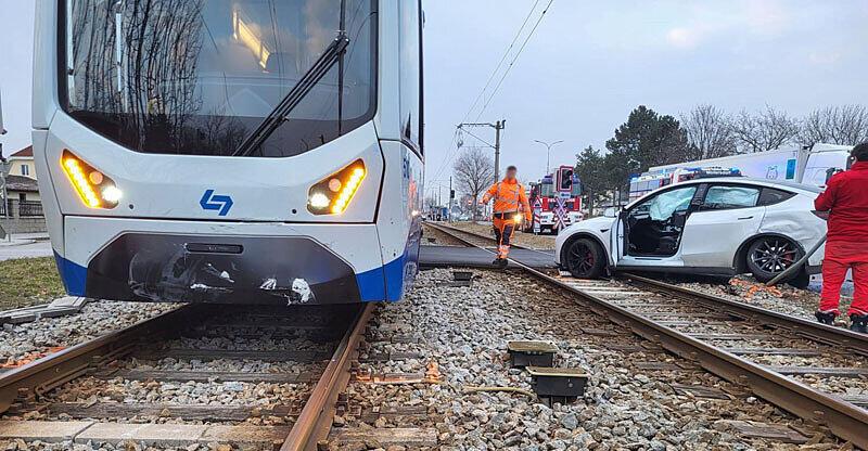 Tesla collided with Badner Bahn