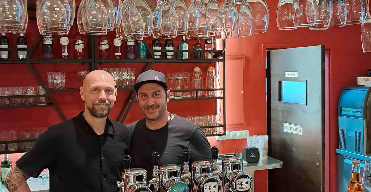 A sports bar moved into the old Vorwärts meeting place in Steyr