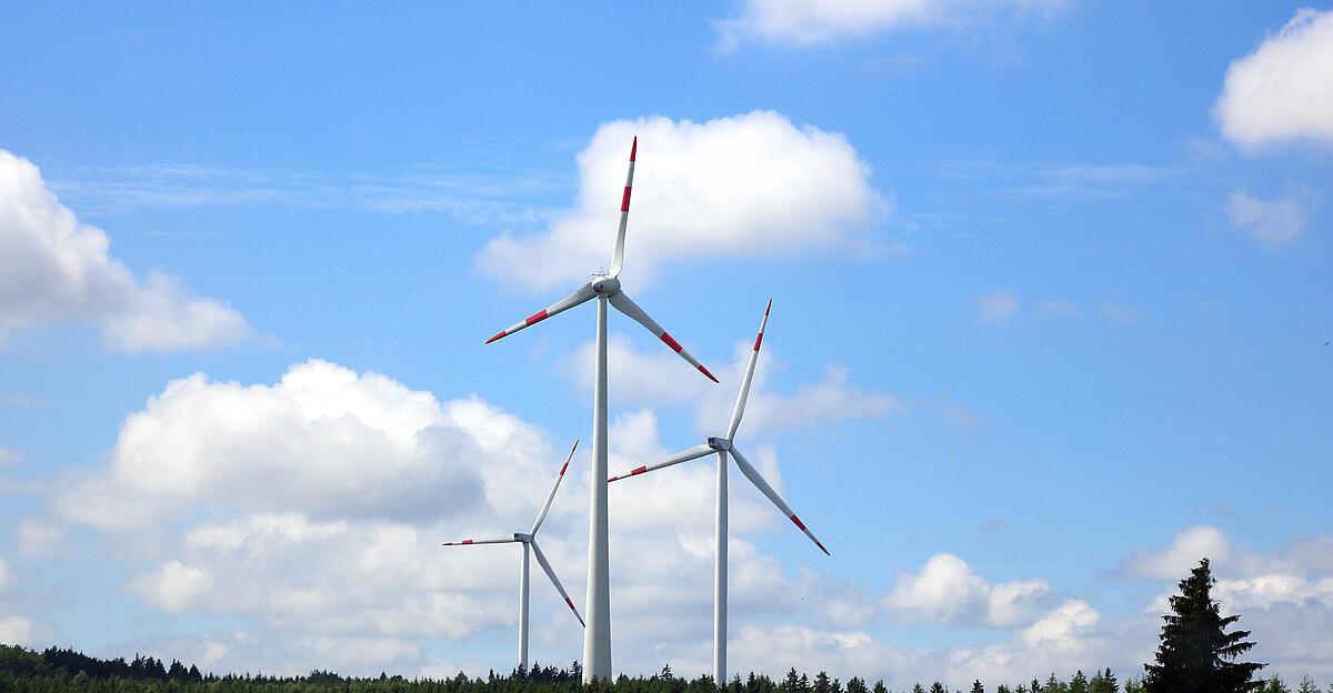 Donat defends controversial exclusion zones for wind turbines