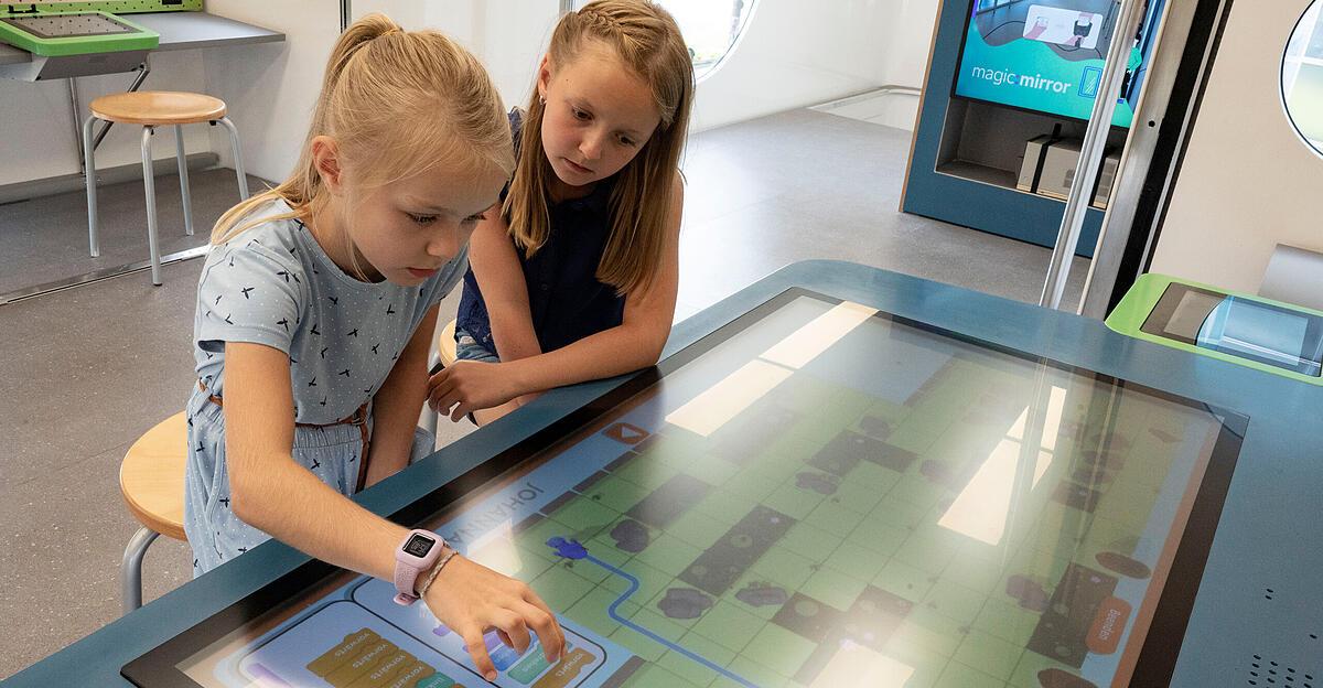 New project for primary school students: “We want to make technology tangible” New project for primary school students: “We want to make technology tangible”