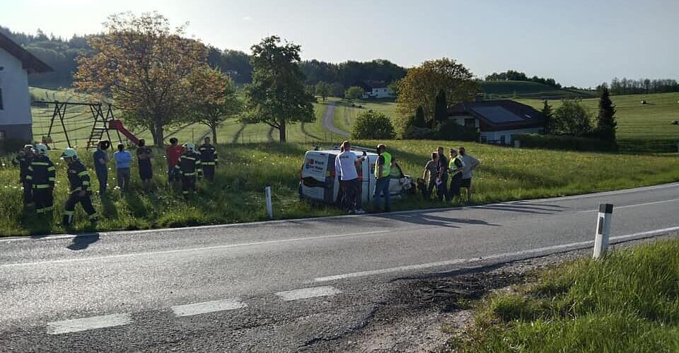 Blinded by the sun: 48-year-old injured in accident in Waldzell