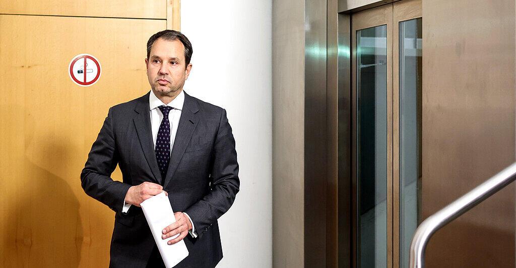 False testimony investigation against Schmid: WKStA considers itself not ...