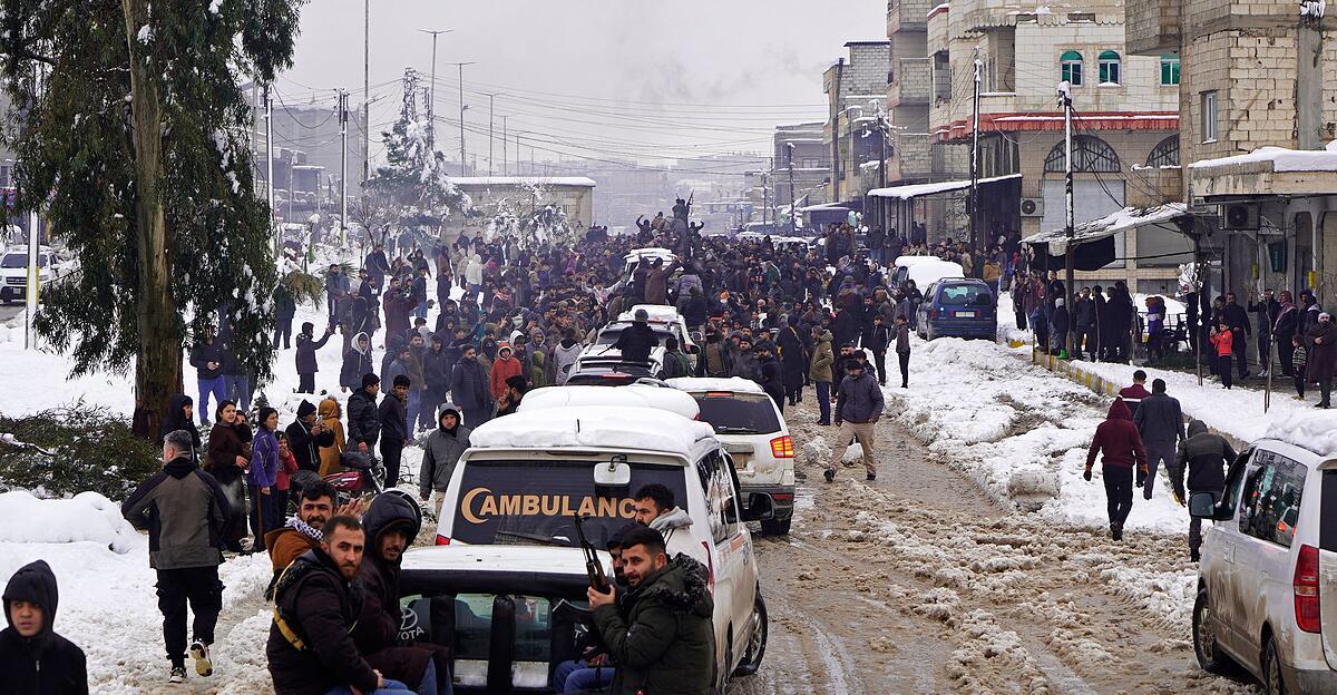 доступно
Tragic Loss: Five Kurdish Children Die from Cold in Syria доступно
Tragic Loss: Five Kurdish Children Die from Cold in Syria