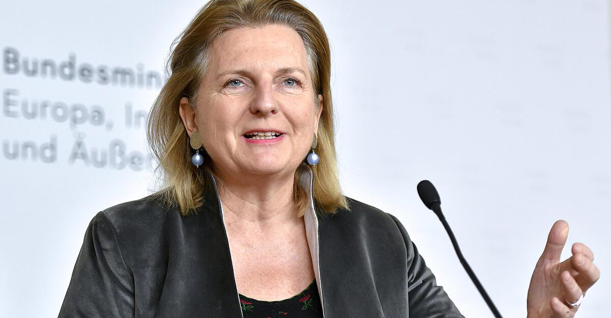 Karin Kneissl über möglichen Passentzug: