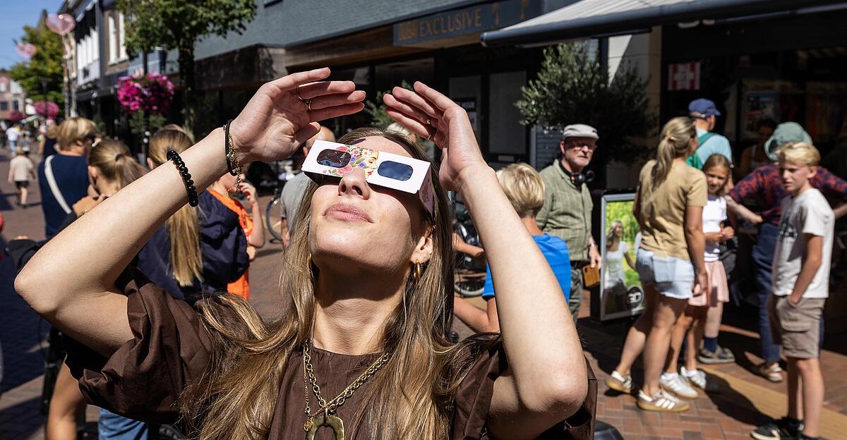 Glasses and mobile phone photos: What to consider during a solar eclipse