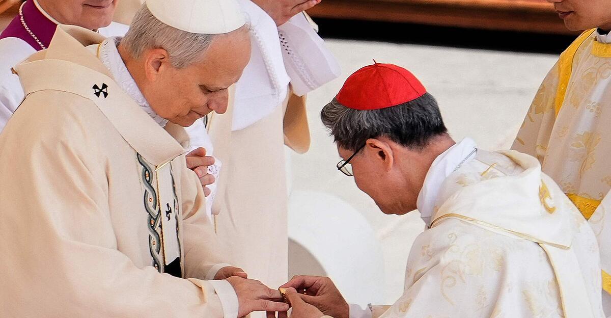 From the tiara to the fisherman's ring: Papal insignia - | then and ...