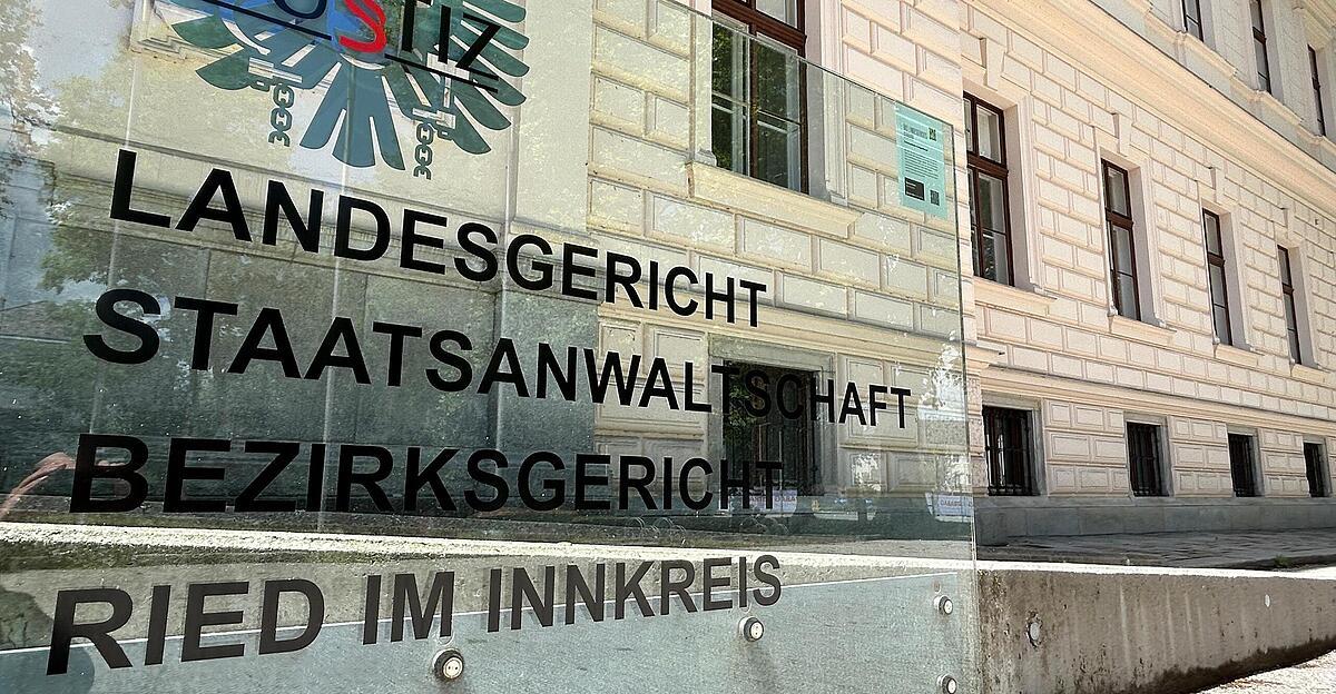Prozess in Ried: 37-Jährige soll laut Anklage ihren Mann jahrelang ...